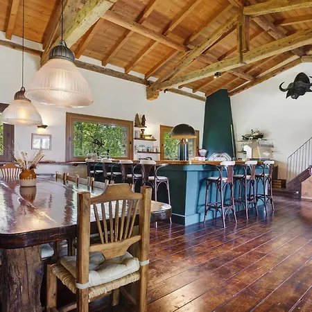 Villa Ca Bossi Retreat Above