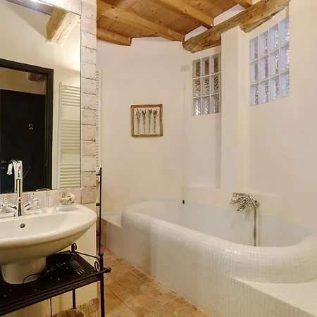 Villa Ca Bossi Retreat Above