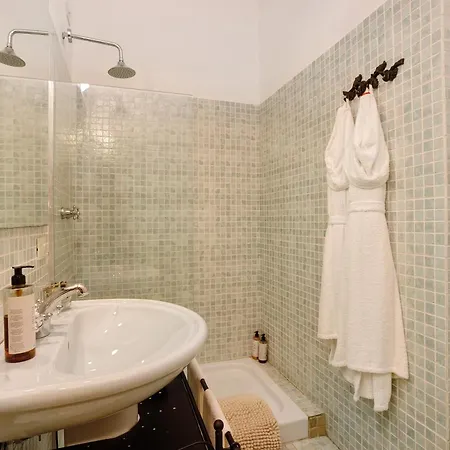 Cà Bossi Retreat Above Villa